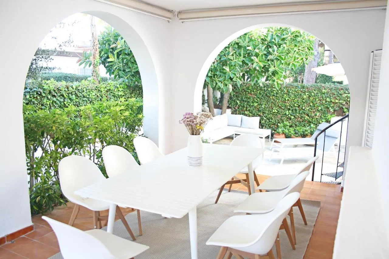 Meritxell Seafront Villa Cambrils