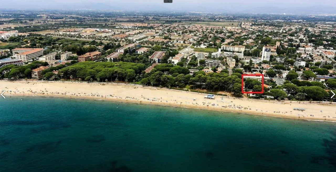 Meritxell Seafront Villa Cambrils Holiday home